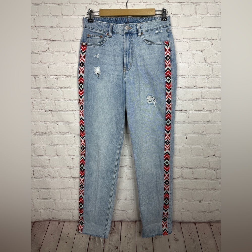 H&M Divided Aztec‎ Southwest print distressed high rise denim jeans, sz 8